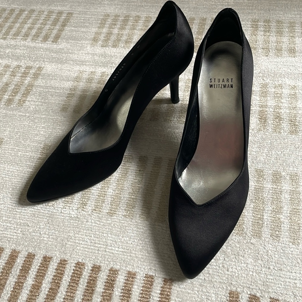 Stuart Weitzman Women's Pointed Toe Satin Stiletto Pumps Black Size 9M